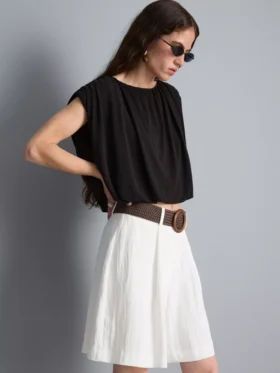 Top corto con caída, rico en modal