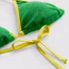 Top de bikini triangular con efecto arrugado en contraste