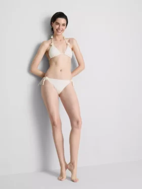Top de bikini triangular con estampado floral en 3D