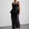 Top de crepé con peplum y escote corazón
