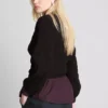 Top de manga larga con cuello barco fruncido