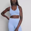 Top deportivo corto sin costuras y con tirantes