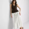 Top sin mangas con peplum y escote en V