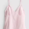 Top tipo babydoll con cuello en V