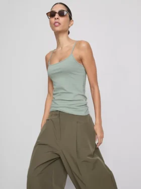 Top tipo camisola elástico con alto contenido en algodón