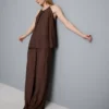 Top trapecio con cuello halter texturizado