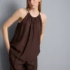 Top trapecio con cuello halter texturizado