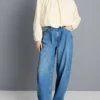 Vaqueros de algodón denim con corte acampanado