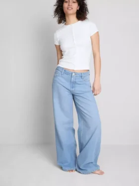 Vaqueros de algodón denim de talle medio y pierna ancha