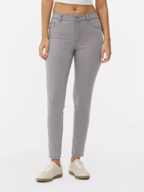 Vaqueros pitillo de talle medio Essential | corte regular