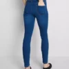 Vaqueros pitillo de talle medio Essential | corte regular