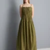 Vestido largo holgado con volantes