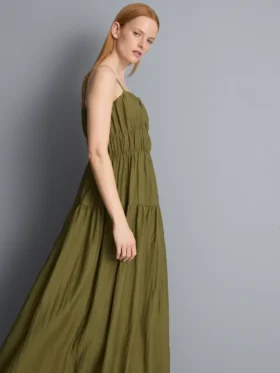 Vestido largo holgado con volantes
