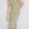 Vestido midi ajustado sin mangas de Paula Echevarría