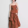 Vestido midi con volantes en capas