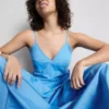 Vestido midi de algodón con tirantes tipo corsé