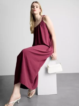Vestido midi de tirantes