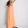 Vestido midi de tirantes