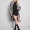 Vestido mini tipo camiseta ajustado de canalé