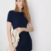 Vestido mini tipo camiseta ajustado de canalé