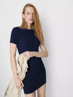 Vestido mini tipo camiseta ajustado de canalé