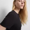 Vestido mini tipo camiseta ajustado de canalé