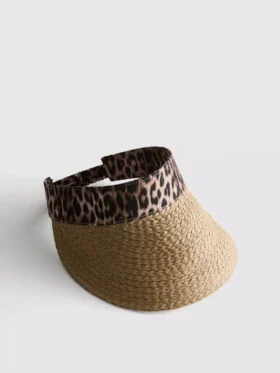 Visera con estampado animal