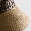 Visera con estampado animal