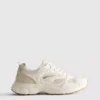 Zapatillas con paneles de malla gruesa