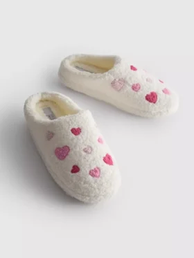 Zapatillas de felpa con corazón