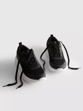 Zapatillas deportivas de malla deportiva