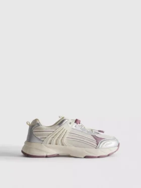 Zapatillas gruesas con cierre de palilla