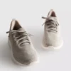 Zapatillas sin cordones con detalles de diamantes