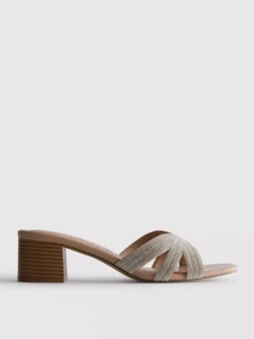 Zapatillas tipo mules con tacón grueso y tiras cruzadas decoradas