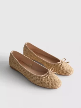 Zapatos planos con abalorios