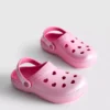 Zuecos con corazones